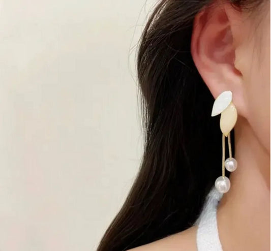 Silver Needle Korea Dongdaemun Pearl Leaf Tassel Earrings
