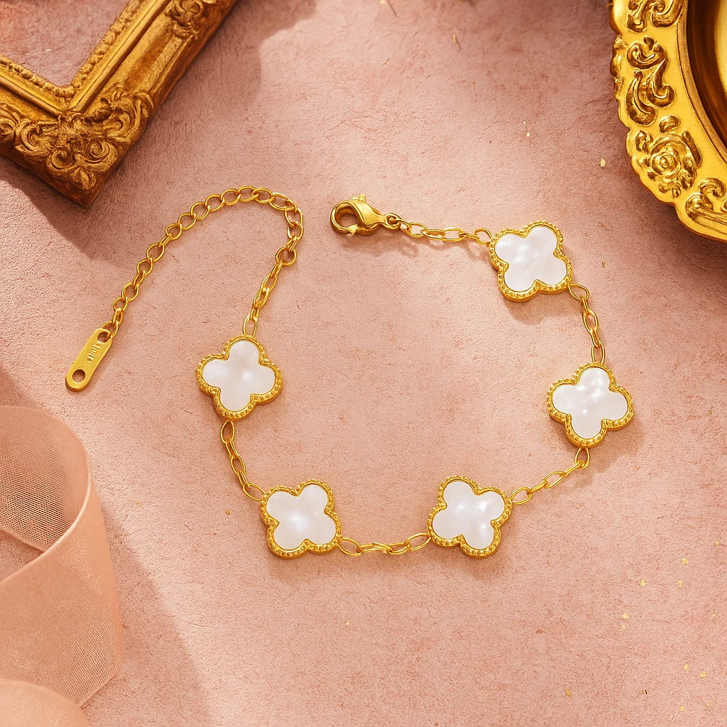 White Clover Anti-Tarnish Bracelet | 18K Gold-Plated Elegant Jewelry