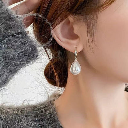 White Pearl Drops Earrings