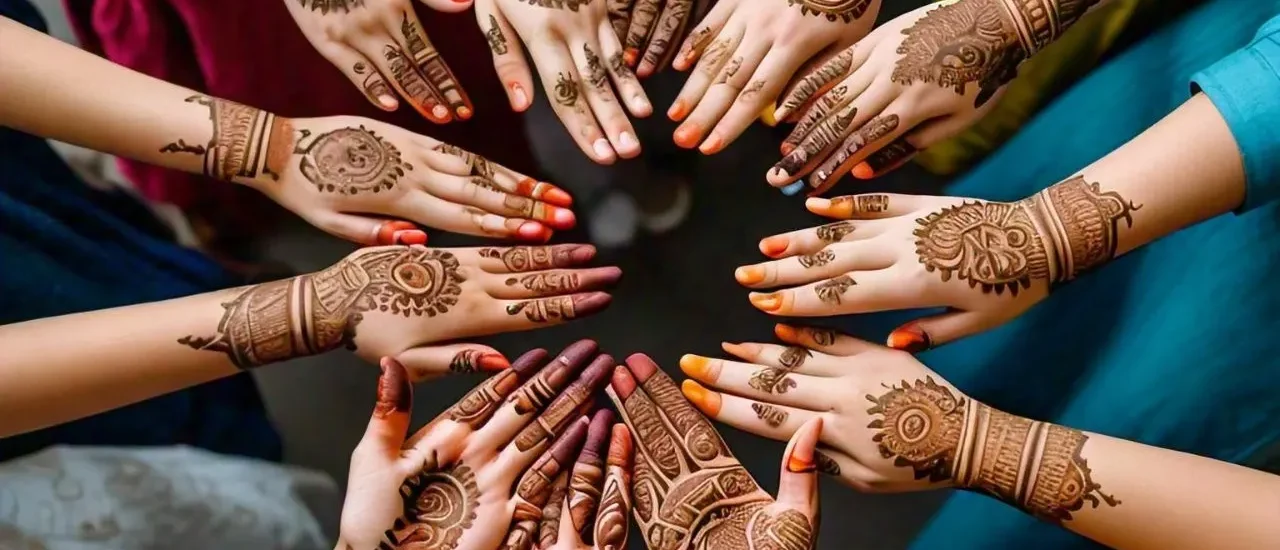 Modern and Easy Mehendi Design for Girls