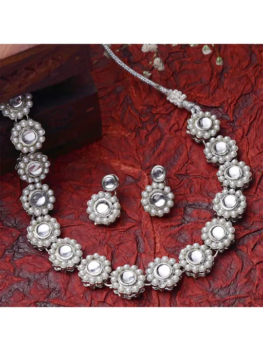 Kundan and Pearl Choker Necklace