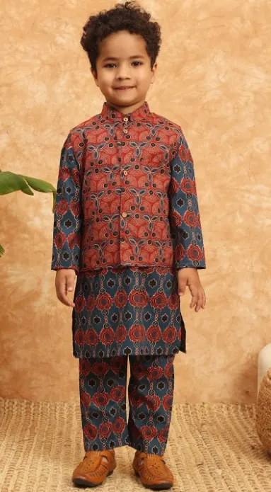 Boys Ethnic Motifs Pure Cotton Kurta with Trousers & Nehru jacket